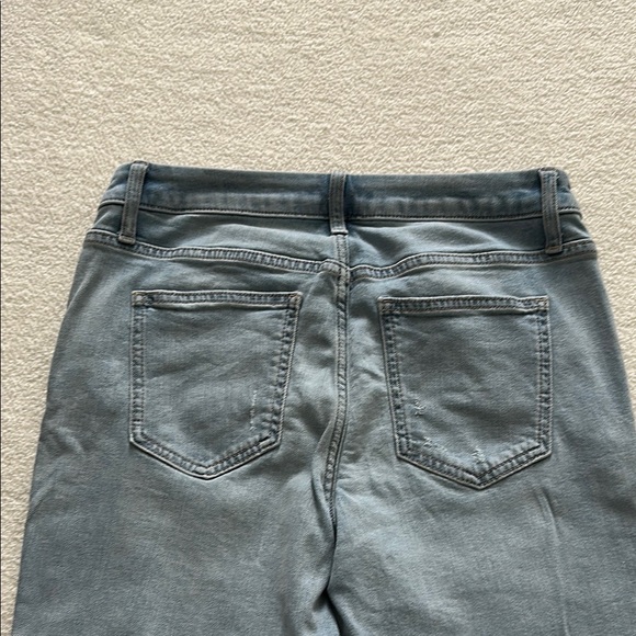 Simply Vera Women's Light Wash capri style Jeans size 6 - Picture 5 of 6